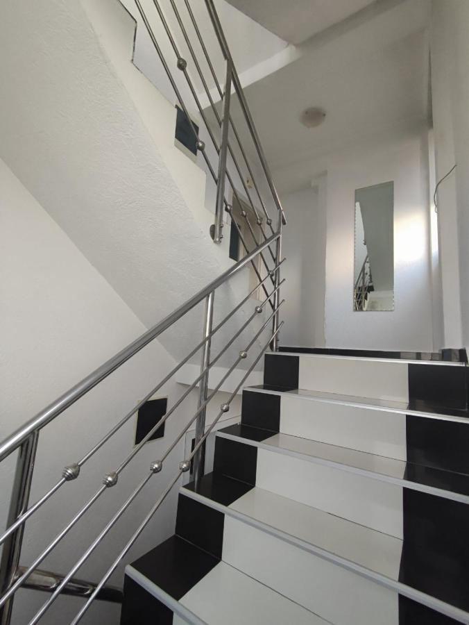 Gogo Apartments أوهغيد المظهر الخارجي الصورة