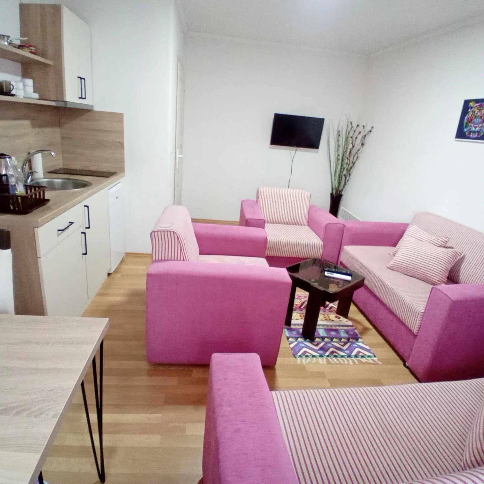 Gogo Apartments أوهغيد الغرفة الصورة